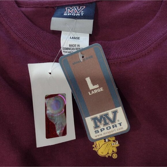 NWT UMD College Duluth Bulldogs Minnesota T Shirt Size Large - Picture 4 of 4